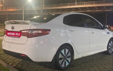 KIA Rio III рестайлинг, 2013 год, 965 000 рублей, 2 фотография