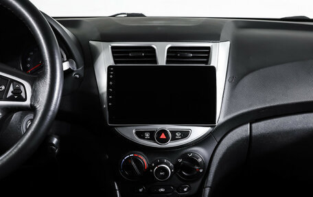 Hyundai Solaris II рестайлинг, 2011 год, 750 000 рублей, 14 фотография