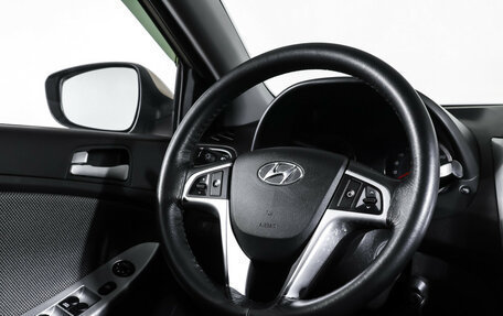 Hyundai Solaris II рестайлинг, 2011 год, 750 000 рублей, 13 фотография