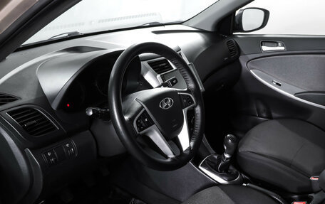 Hyundai Solaris II рестайлинг, 2011 год, 750 000 рублей, 15 фотография