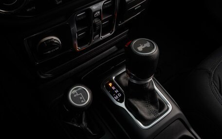 Jeep Wrangler, 2021 год, 4 700 000 рублей, 26 фотография