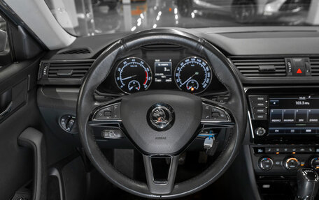 Skoda Superb III рестайлинг, 2017 год, 2 180 000 рублей, 10 фотография