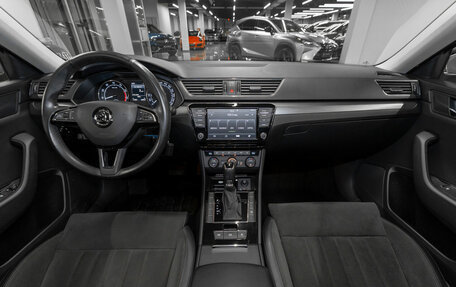 Skoda Superb III рестайлинг, 2017 год, 2 180 000 рублей, 8 фотография