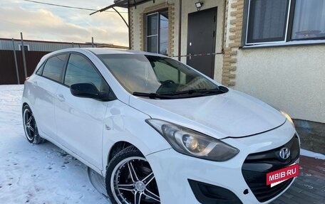 Hyundai i30 II рестайлинг, 2012 год, 750 000 рублей, 3 фотография