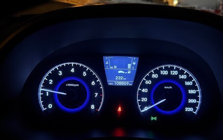 Hyundai Solaris II рестайлинг, 2014 год, 1 000 000 рублей, 6 фотография