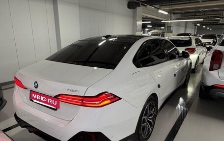 BMW 5 серия, 2023 год, 6 900 000 рублей, 3 фотография