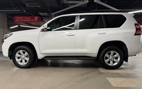 Toyota Land Cruiser Prado 150 рестайлинг 2, 2016 год, 4 400 000 рублей, 3 фотография