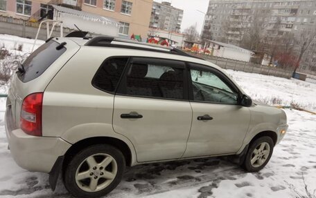 Hyundai Tucson III, 2007 год, 680 000 рублей, 2 фотография