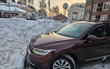 Volkswagen Tiguan II, 2022 год, 3 300 000 рублей, 1 фотография