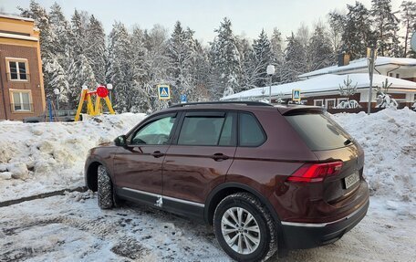 Volkswagen Tiguan II, 2022 год, 3 300 000 рублей, 2 фотография