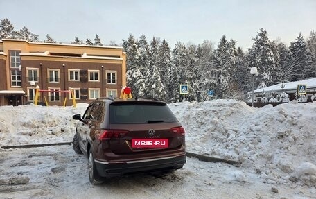 Volkswagen Tiguan II, 2022 год, 3 300 000 рублей, 3 фотография