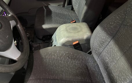 ЛуАЗ Patriot, 2011 год, 730 000 рублей, 14 фотография