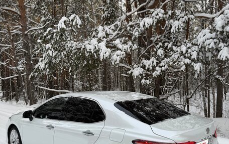 Toyota Camry, 2019 год, 2 950 000 рублей, 4 фотография