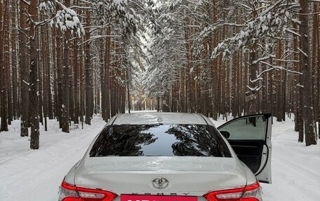 Toyota Camry, 2019 год, 2 950 000 рублей, 7 фотография