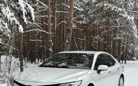 Toyota Camry, 2019 год, 2 950 000 рублей, 6 фотография