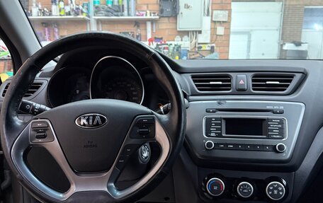 KIA Rio III рестайлинг, 2015 год, 1 230 000 рублей, 18 фотография
