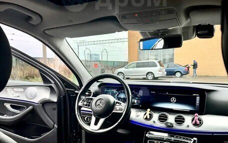 Mercedes-Benz E-Класс, 2020 год, 4 600 000 рублей, 10 фотография