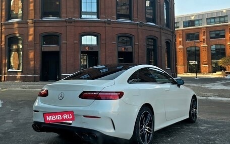 Mercedes-Benz E-Класс, 2017 год, 3 550 000 рублей, 6 фотография