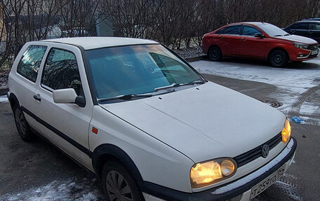 Volkswagen Golf III, 1994 год, 215 000 рублей, 2 фотография