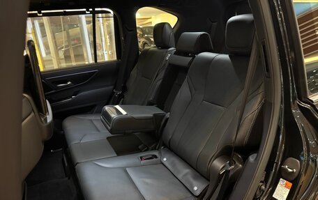 Lexus LX, 2025 год, 17 390 000 рублей, 19 фотография