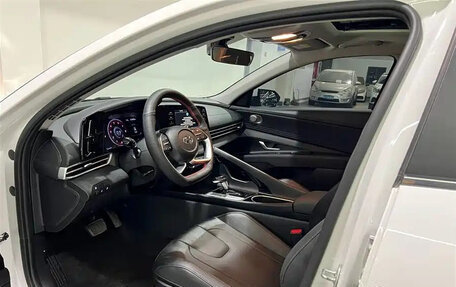 Hyundai Elantra, 2023 год, 1 550 888 рублей, 10 фотография