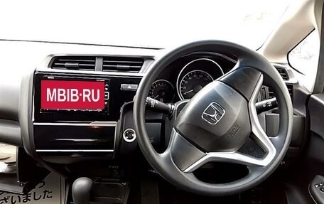 Honda Fit III, 2018 год, 1 290 000 рублей, 8 фотография