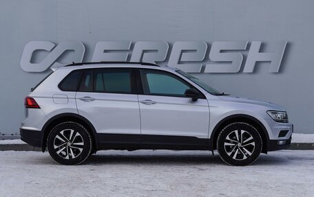 Volkswagen Tiguan II, 2019 год, 2 399 000 рублей, 5 фотография