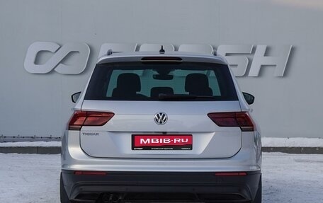 Volkswagen Tiguan II, 2019 год, 2 399 000 рублей, 4 фотография