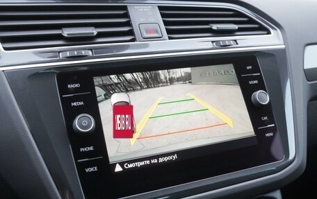 Volkswagen Tiguan II, 2019 год, 2 399 000 рублей, 14 фотография