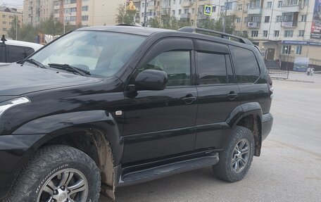 Toyota Land Cruiser Prado 120 рестайлинг, 2005 год, 2 300 000 рублей, 1 фотография