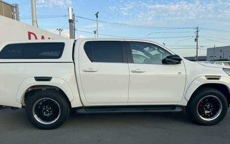 Toyota Hilux VIII, 2023 год, 4 350 000 рублей, 7 фотография