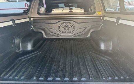 Toyota Hilux VIII, 2023 год, 4 350 000 рублей, 12 фотография