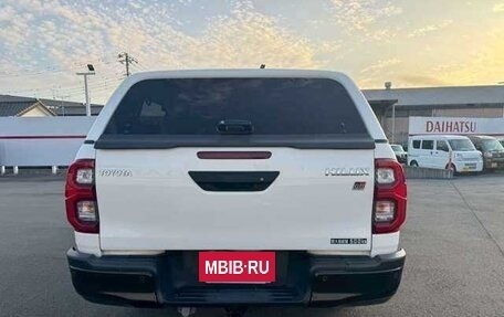 Toyota Hilux VIII, 2023 год, 4 350 000 рублей, 6 фотография