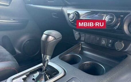 Toyota Hilux VIII, 2023 год, 4 350 000 рублей, 17 фотография