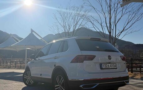 Volkswagen Tiguan II, 2023 год, 3 100 009 рублей, 6 фотография