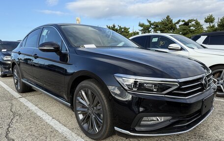 Volkswagen Passat B8 рестайлинг, 2022 год, 2 100 000 рублей, 1 фотография