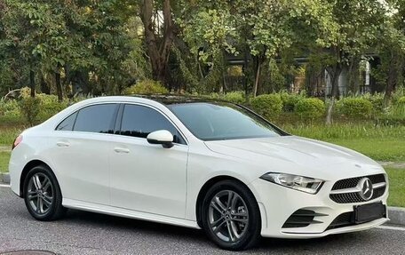 Mercedes-Benz A-Класс, 2022 год, 1 895 007 рублей, 3 фотография