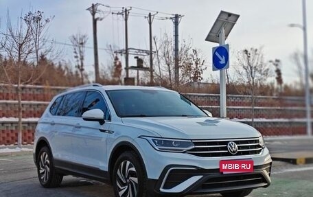 Volkswagen Tiguan II, 2022 год, 2 157 003 рублей, 4 фотография