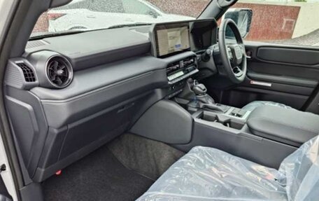 Toyota Land Cruiser Prado, 2024 год, 7 150 000 рублей, 11 фотография