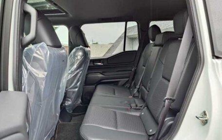 Toyota Land Cruiser Prado, 2024 год, 7 150 000 рублей, 12 фотография