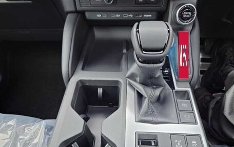 Toyota Land Cruiser Prado, 2024 год, 7 150 000 рублей, 10 фотография