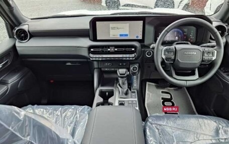 Toyota Land Cruiser Prado, 2024 год, 7 150 000 рублей, 5 фотография