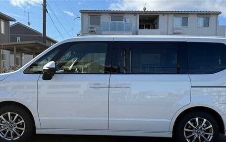 Honda Stepwgn, 2025 год, 2 450 000 рублей, 10 фотография