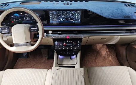 Hyundai Grandeur, 2023 год, 5 000 000 рублей, 7 фотография