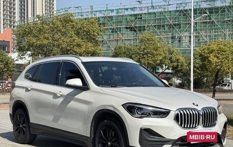 BMW X1, 2021 год, 2 100 000 рублей, 3 фотография