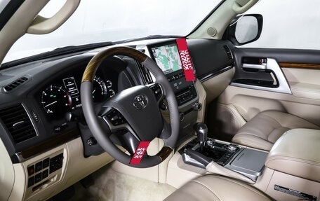 Toyota Land Cruiser 200, 2016 год, 5 474 000 рублей, 15 фотография