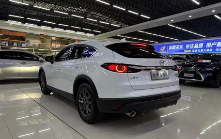 Mazda CX-4, 2022 год, 1 605 100 рублей, 5 фотография