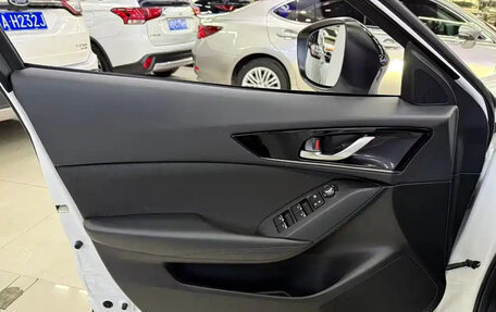 Mazda CX-4, 2022 год, 1 605 100 рублей, 12 фотография