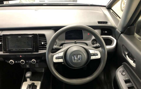 Honda Fit, 2021 год, 870 000 рублей, 6 фотография