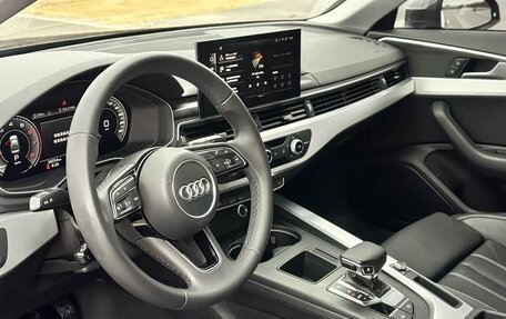 Audi A4, 2022 год, 2 920 000 рублей, 9 фотография